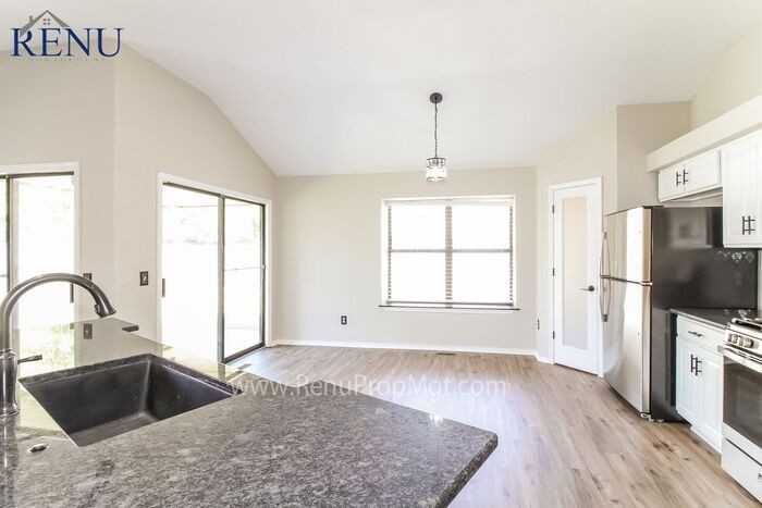 10005 Glascow Ter - Photo 3 of 17