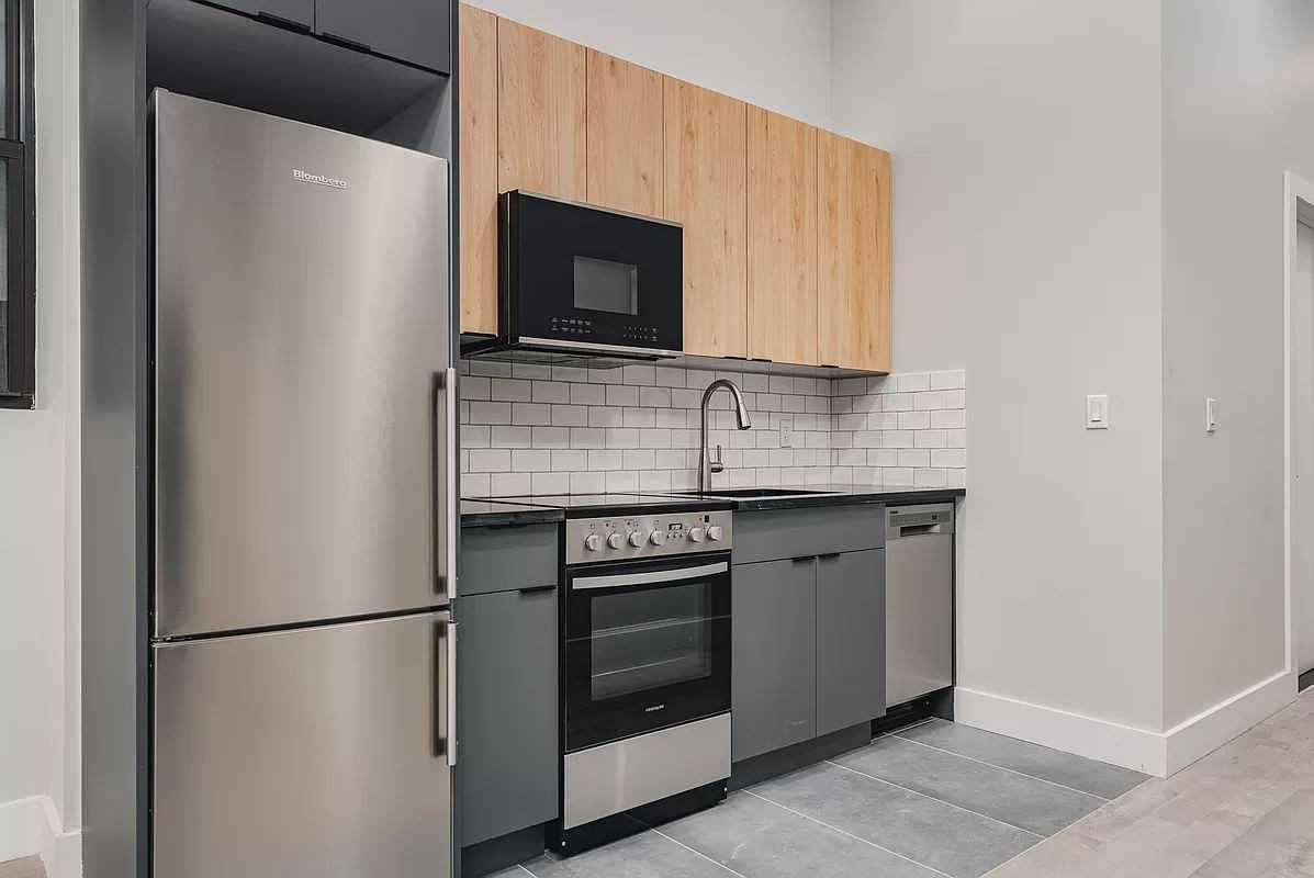 20 Saint Marks Pl #4