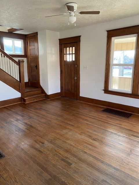 601 South Pennsylvania Avenue - Photo 3 of 16