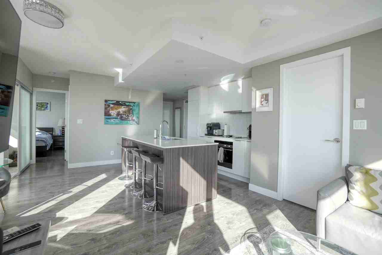 1308 Hornby St - Photo 2 of 18