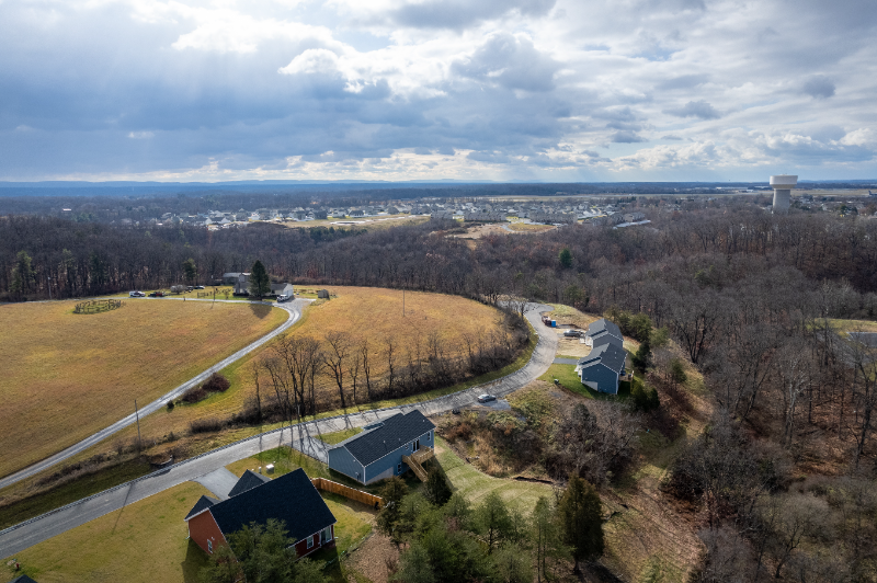 262 Europa Way - Photo 4 of 32