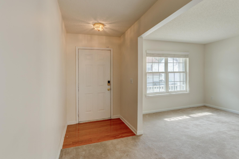 4 Ledgerock Way - Photo 2 of 14