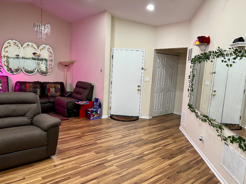 1728 Chesapeake Ln #2 - Photo 2 of 31