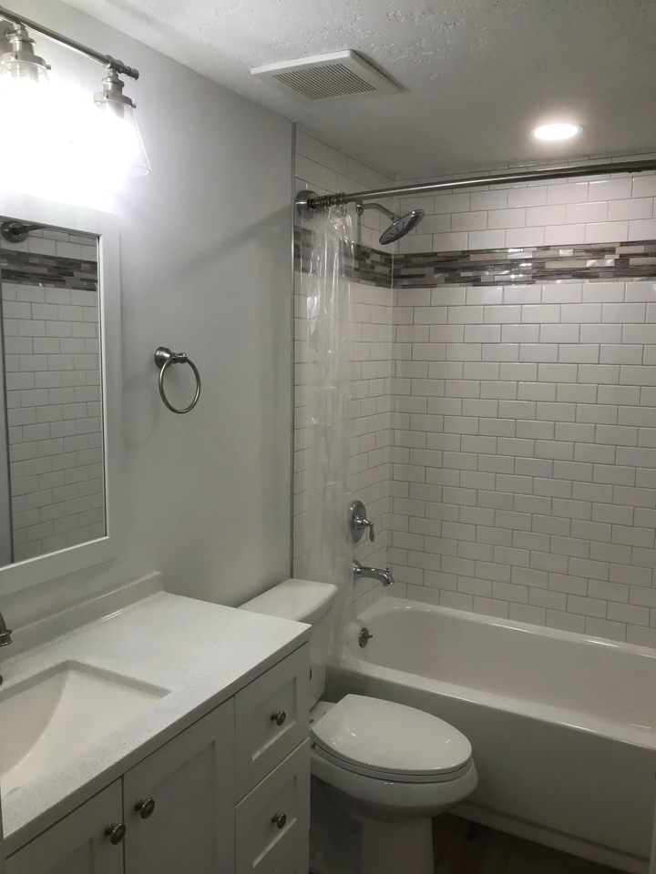 445 South 100 West #201 - Photo 5 of 10