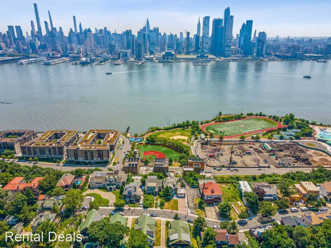 45 Kingswood Rd - Photo 2 of 50