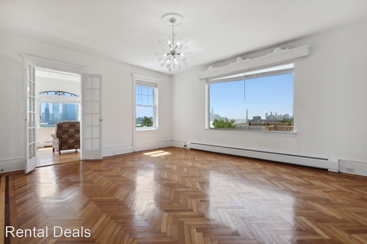 45 Kingswood Rd - Photo 3 of 50