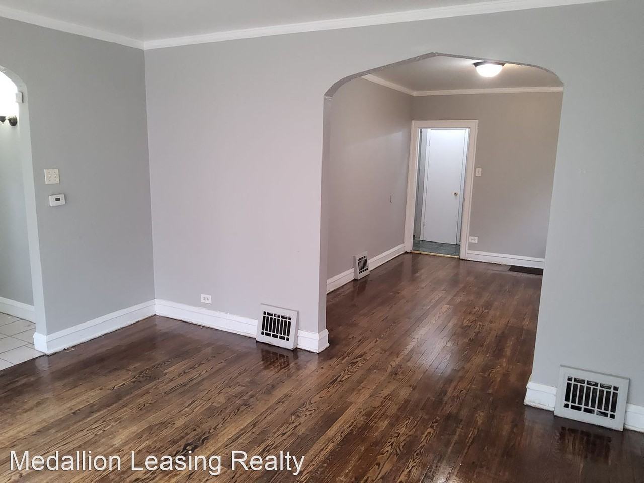 10539 S Church St - Photo 3 of 24