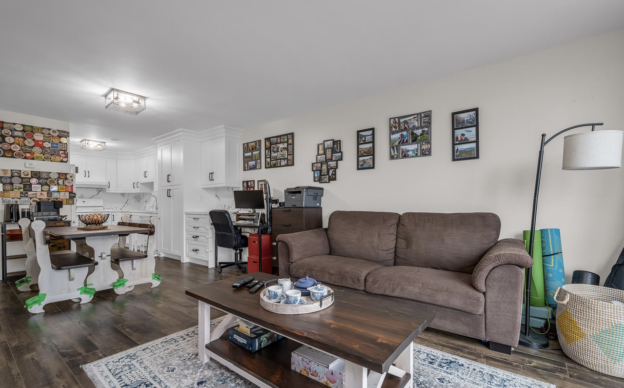 1225 North Shore Boulevard East #709 - Photo 3 of 8