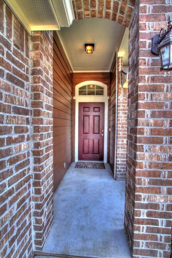 102 Briarwood Dr #NA - Photo 2 of 18