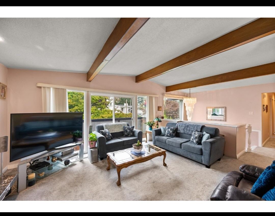 27383 29A Avenue - Photo 2 of 19