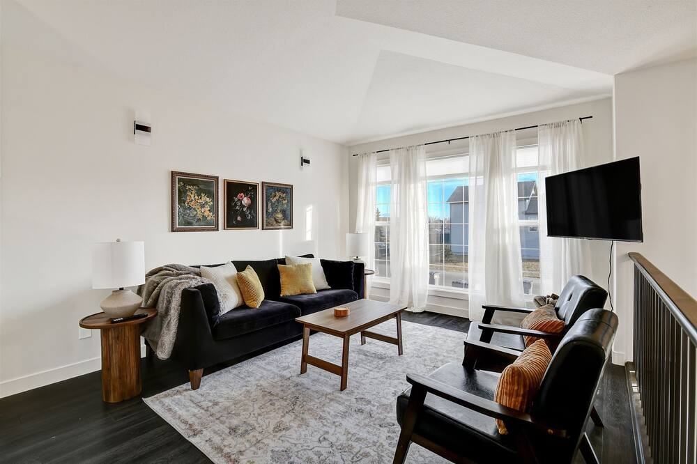 Short Term Rentals In Grande Prairie, AB Apartments & Houses Available Short Stays or Month