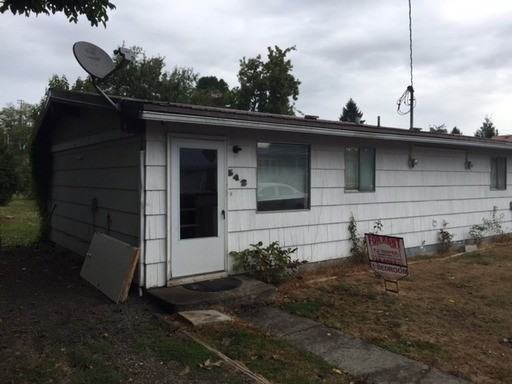 542 Pine St - Photo 2 of 6