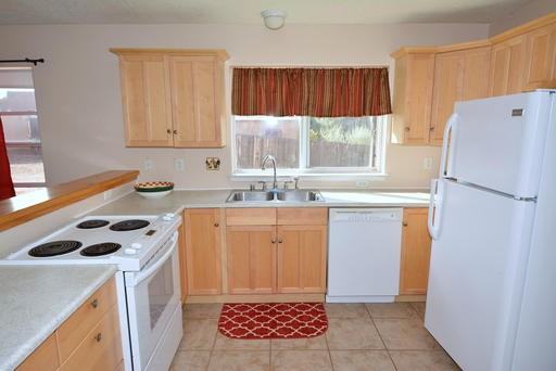 11704 Richfield Ave NE - Photo 2 of 16