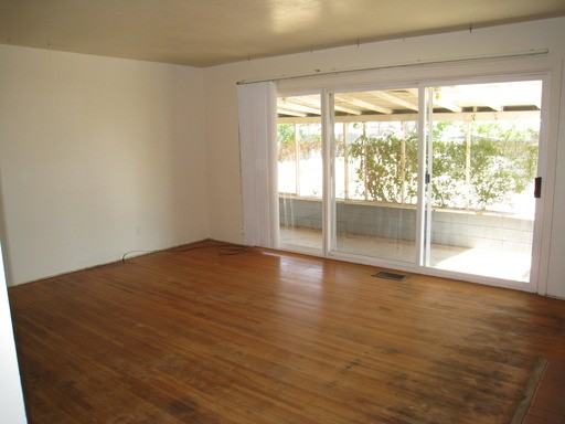 1004 Clancy Dr NE - Photo 2 of 16