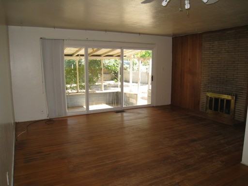 1004 Clancy Dr NE - Photo 3 of 16