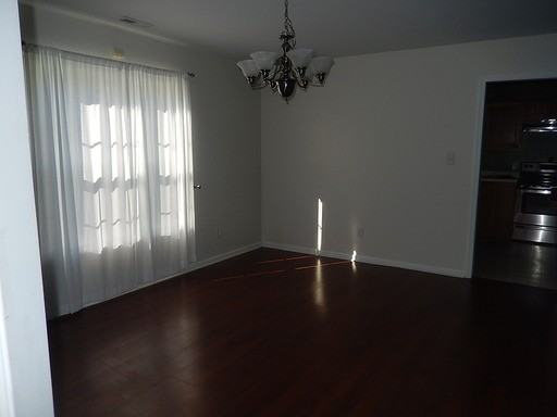 107 Longwood Dr - Photo 2 of 20