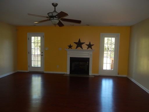 107 Longwood Dr - Photo 3 of 20