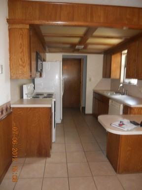 104 SE Trenton Rd - Photo 2 of 14