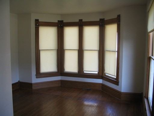 516 W Murray St - Photo 2 of 5