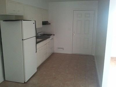 1748 Bristol Ave - Photo 3 of 6