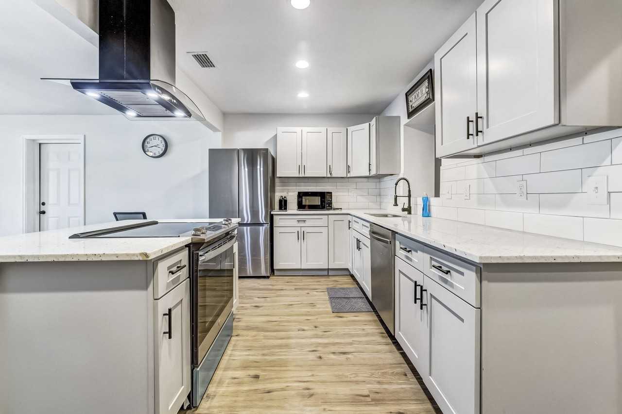 Greenhaven Dr - Photo 3 of 14