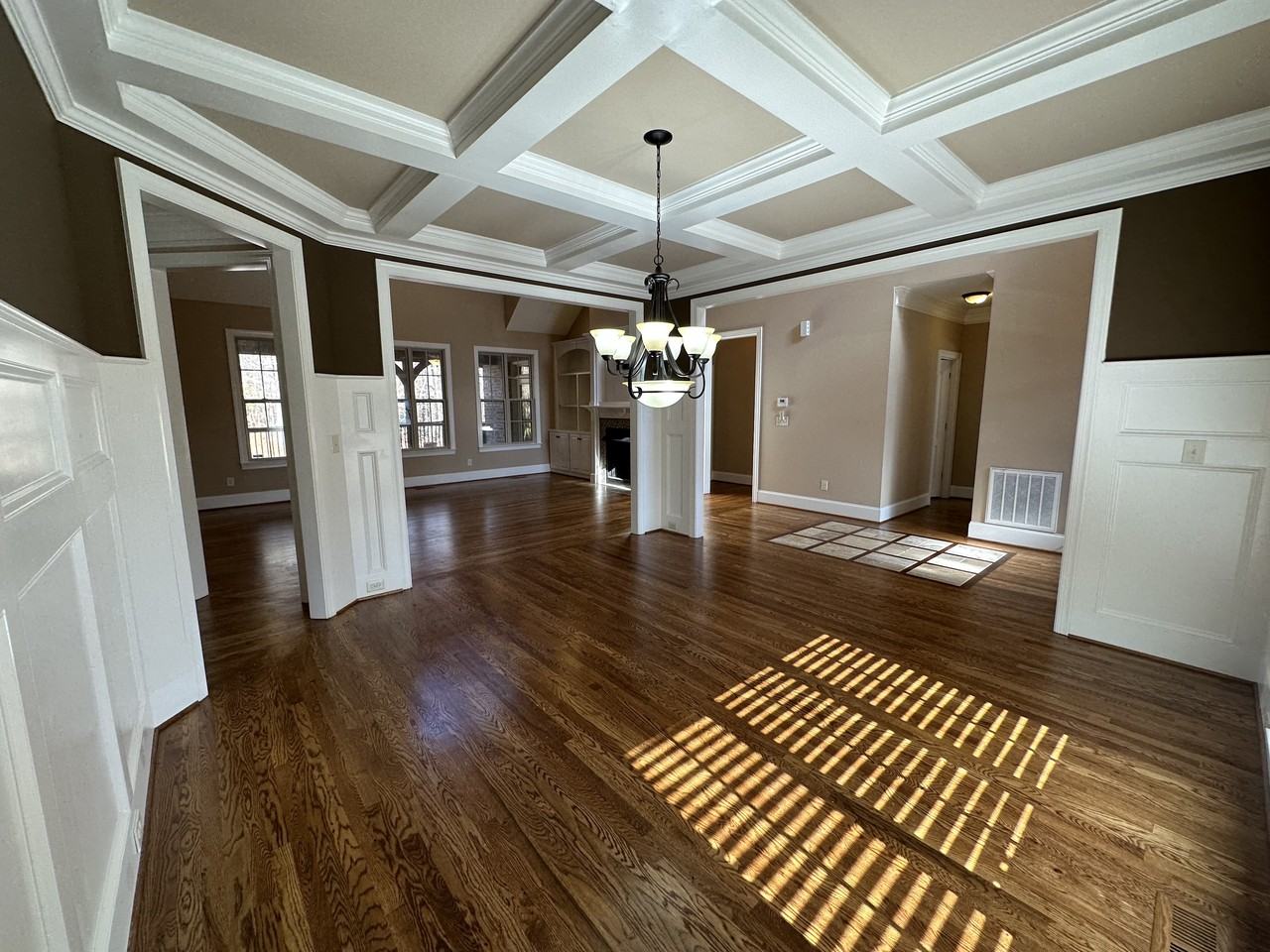 3755 N Lakeshore Dr - Photo 6 of 32