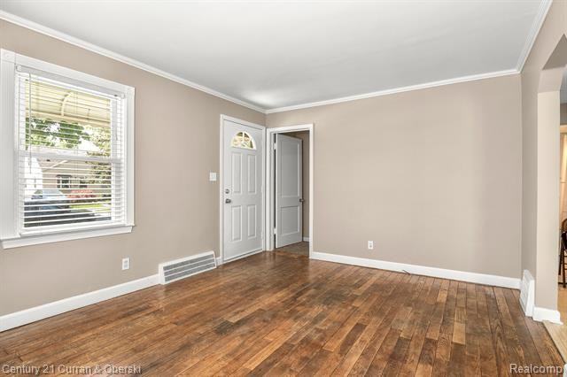 3521 Byrd St - Photo 3 of 25