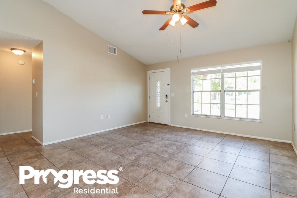 3545 Murrow St - Photo 3 of 16