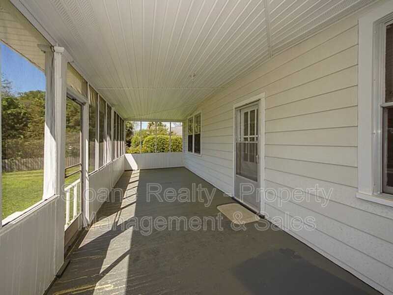 2048 Wappoo Hall Rd - Photo 2 of 24
