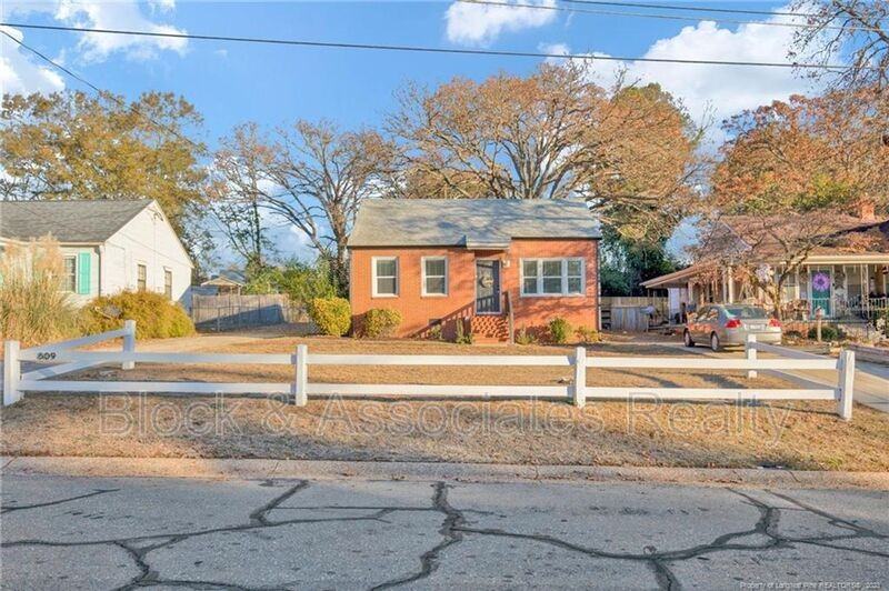 809 Anarine Rd - Photo 2 of 3