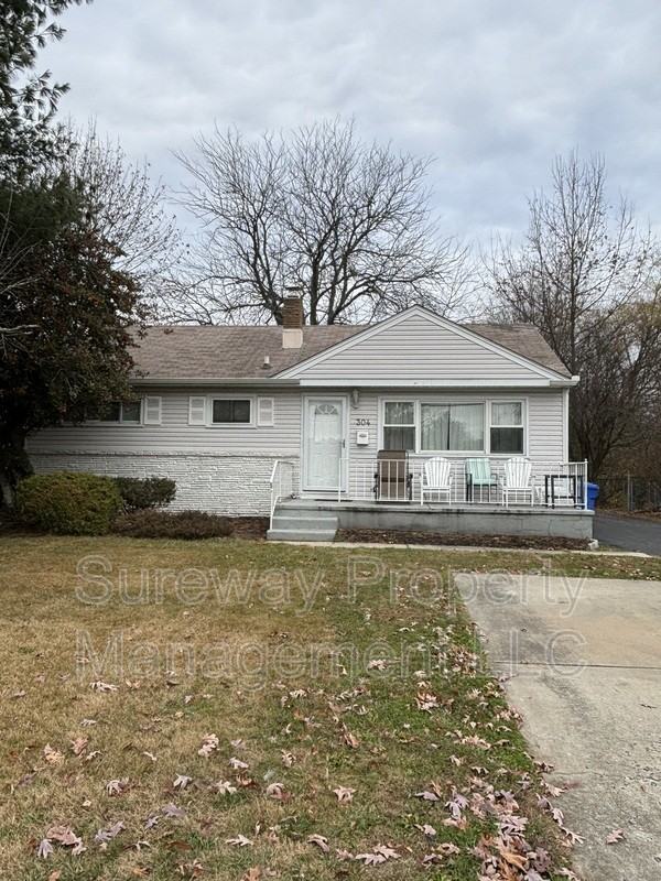 304 Carpenter St - Photo 2 of 8