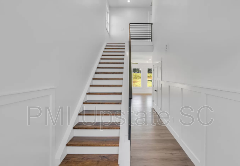 310 Ben Johnson Rd - Photo 2 of 17