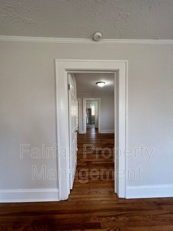 102 W Summit Ave #B - Photo 7 of 23