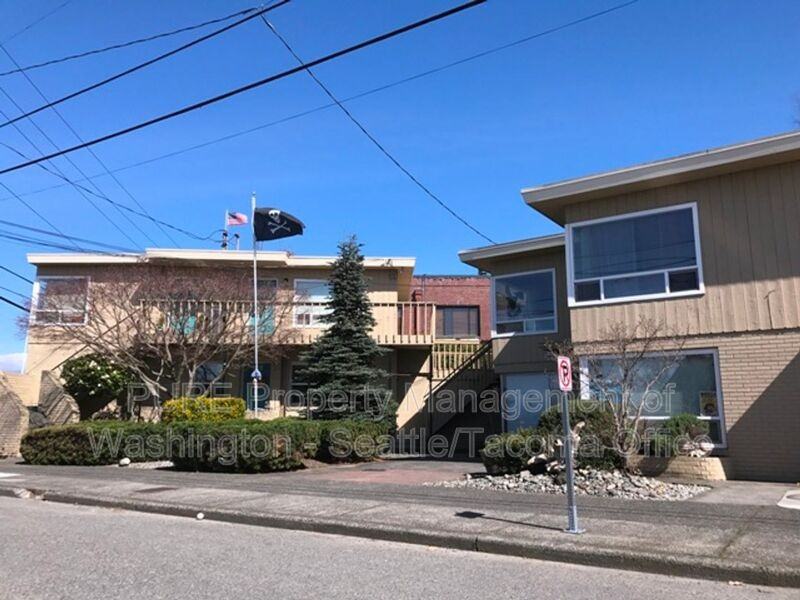 2400 55th Ave Sw - Photo 2 of 10