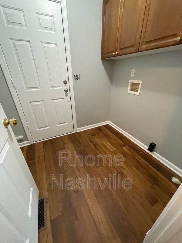 1040 Blairfield Dr - Photo 5 of 14