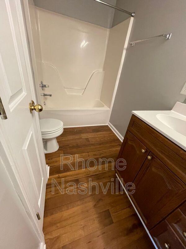 1040 Blairfield Dr - Photo 7 of 14