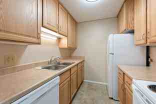 Shamrock Court Apartments - Photo 1 of 1