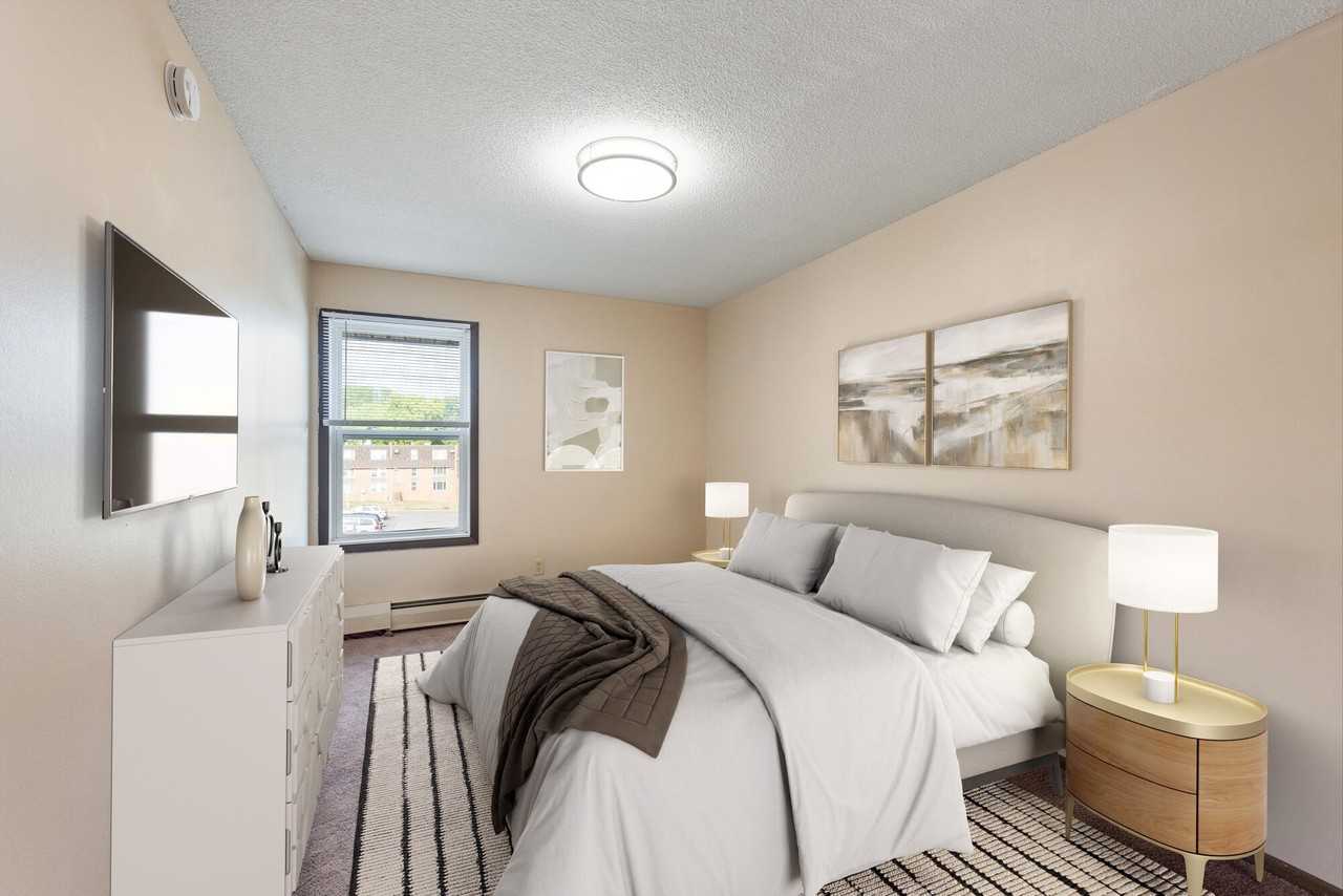 Shamrock Court Apartments - Photo 5 of 23