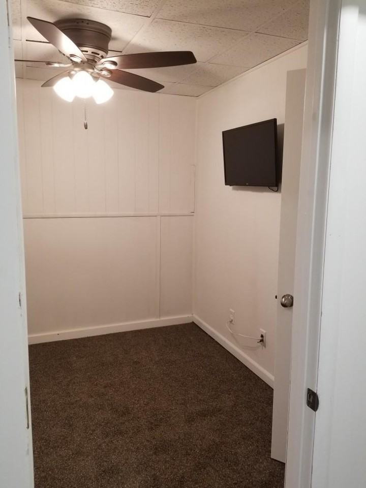 218 Carver - Photo 2 of 9