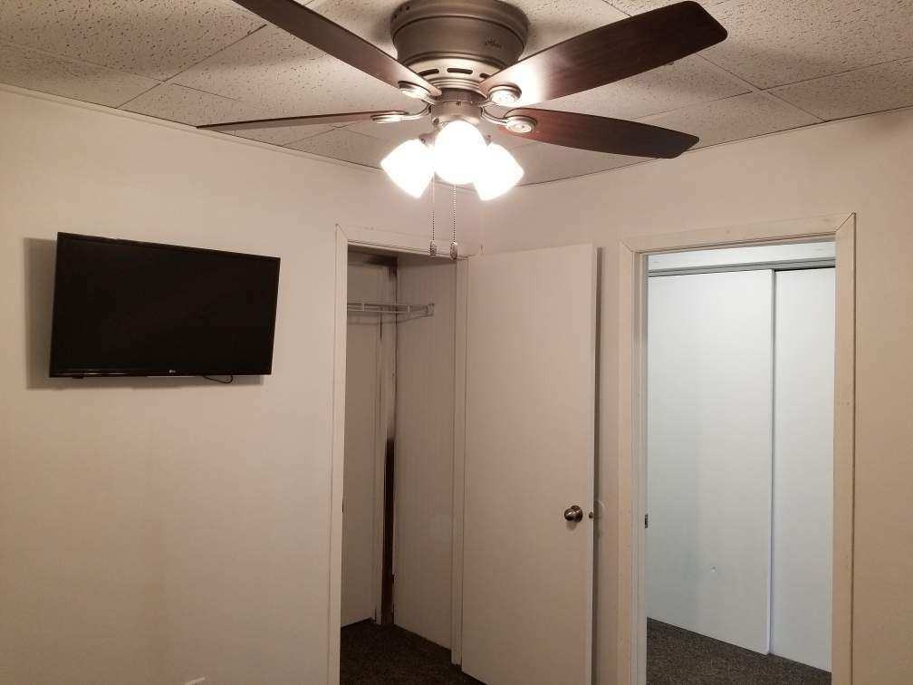 218 Carver - Photo 3 of 9