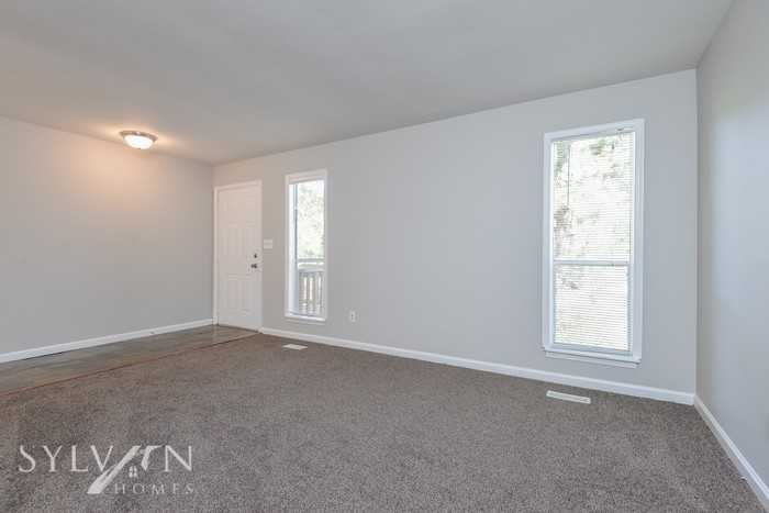 1532 6th Pl Nw - Photo 3 of 16