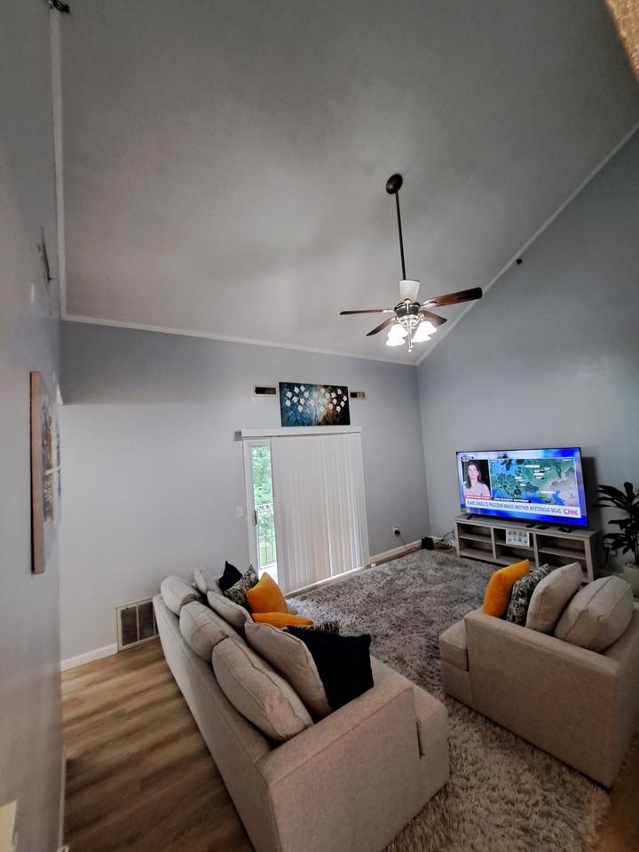 124 Tennis Plaza Rd #40 - Photo 2 of 8