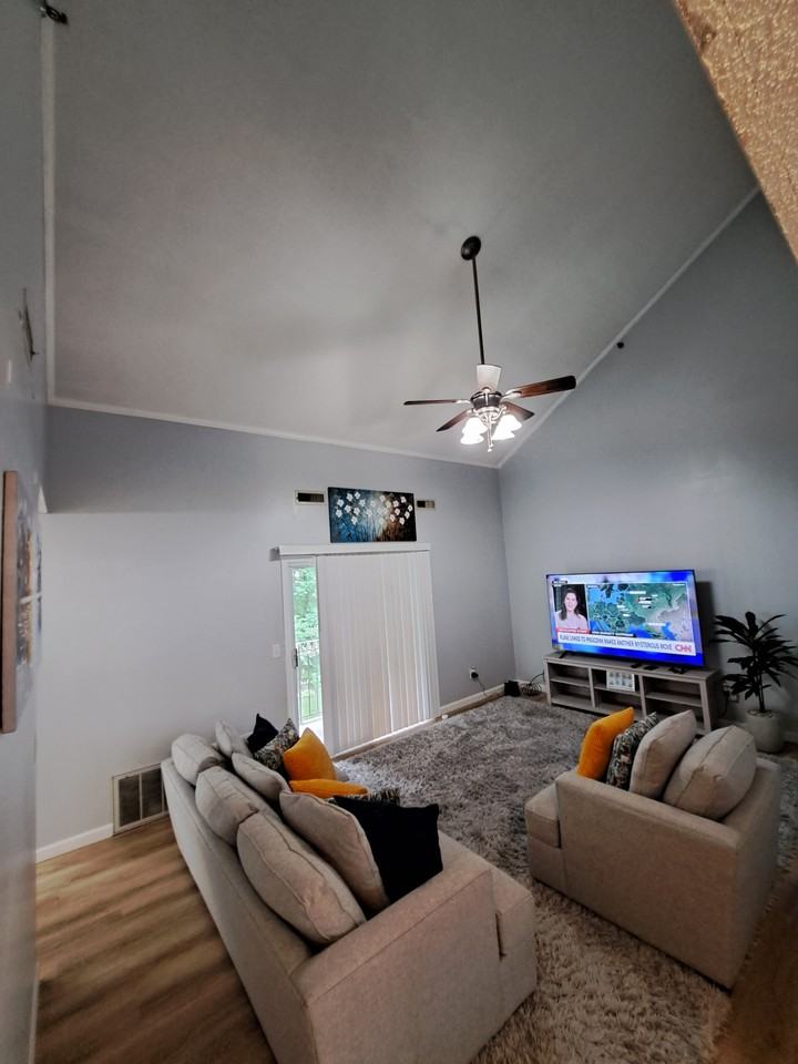 124 Tennis Plaza Rd #40 - Photo 3 of 8