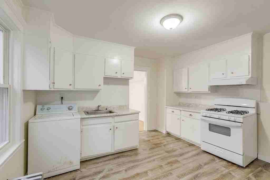 109 Rockdale St #2 - Photo 3 of 27