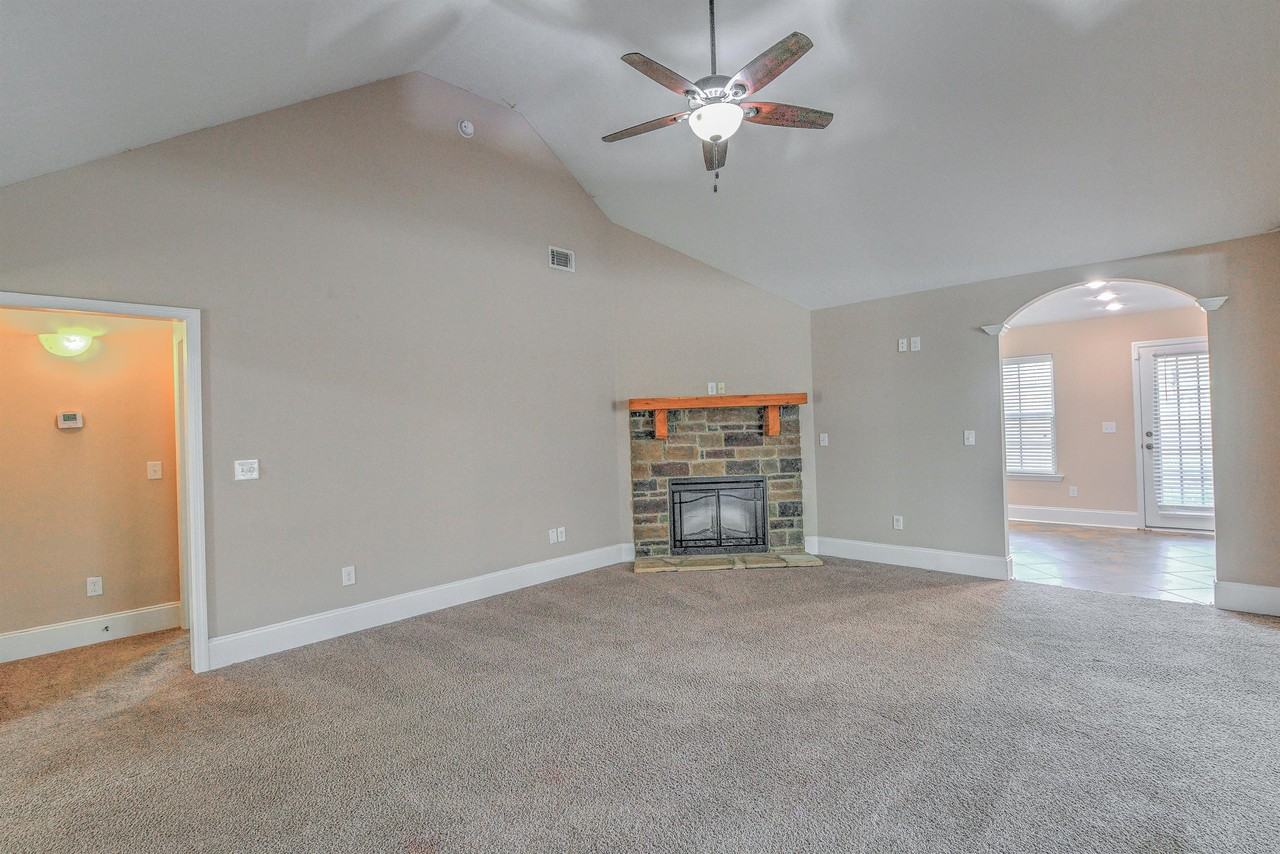 1328 Royal Oak St #1 - Photo 5 of 22