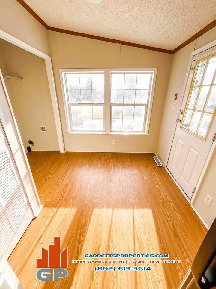 193 Browns River Rd #1 - Photo 5 of 9