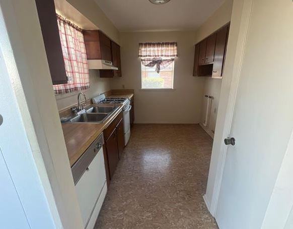 2804 Longwood Dr #A - Photo 3 of 7