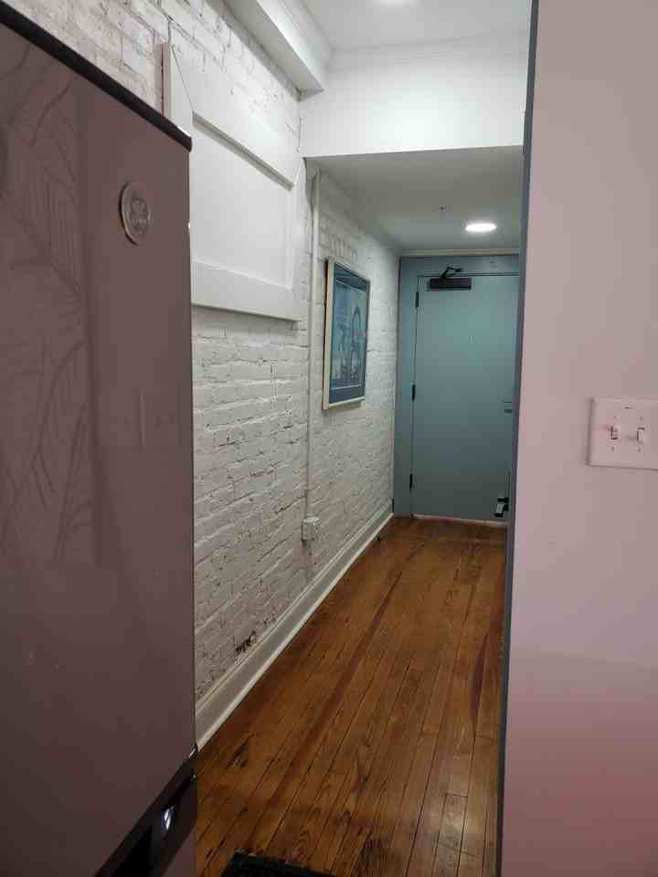 300 300 Laurel StreetUnit 5 #5 - Photo 6 of 23