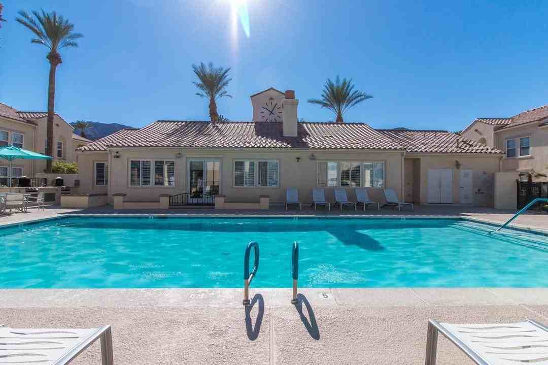 50660 Eisenhower Dr - Photo 2 of 27