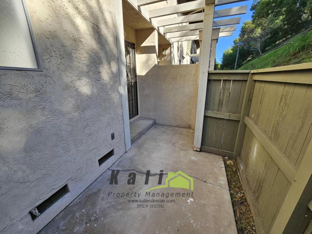 3926 60th St - Photo 3 of 18